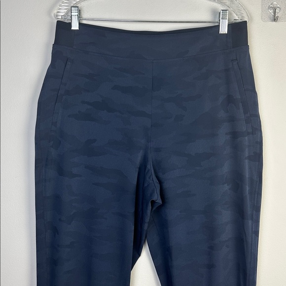 FA23 Athleta Brooklyn Heights Joggers Dress Blue Camo Travel Athleisure Pant 12 - Picture 3 of 16